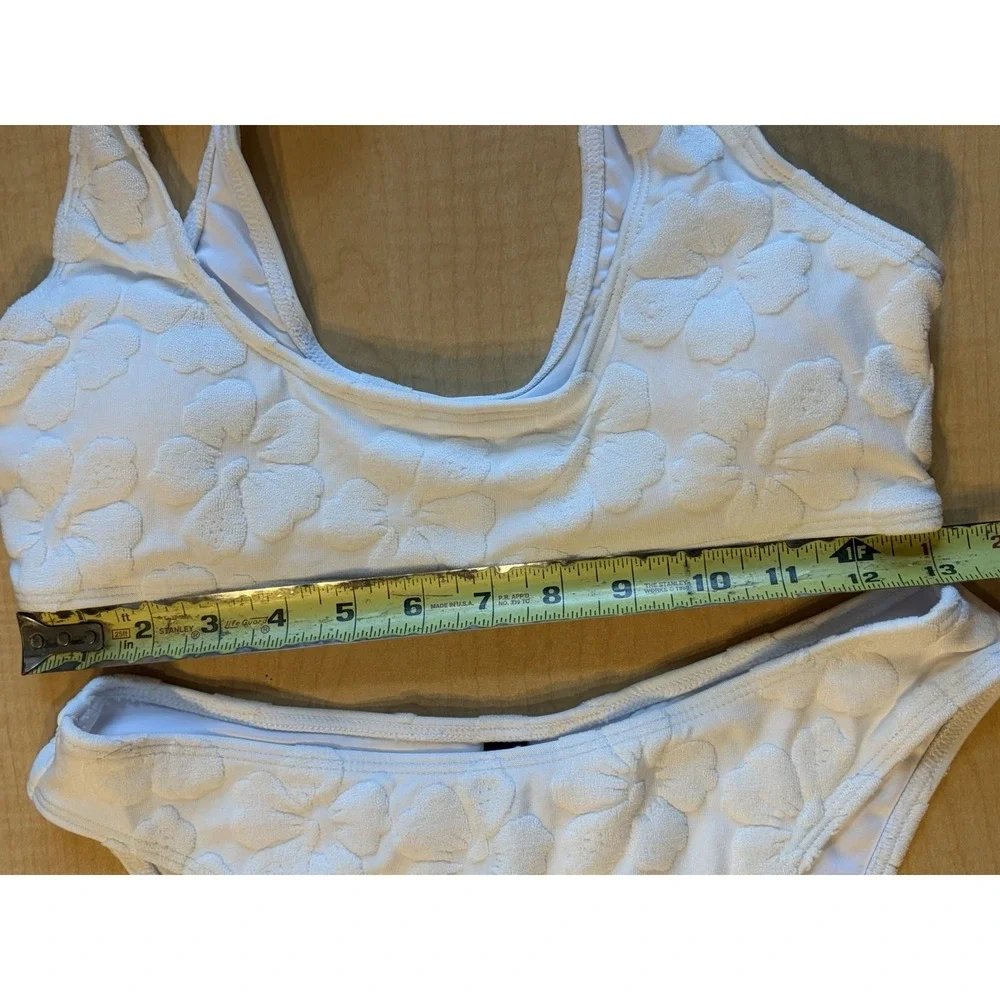 White Floral Textured Bikini Set‎ Women's Size Small 2-Piece Swimsuit